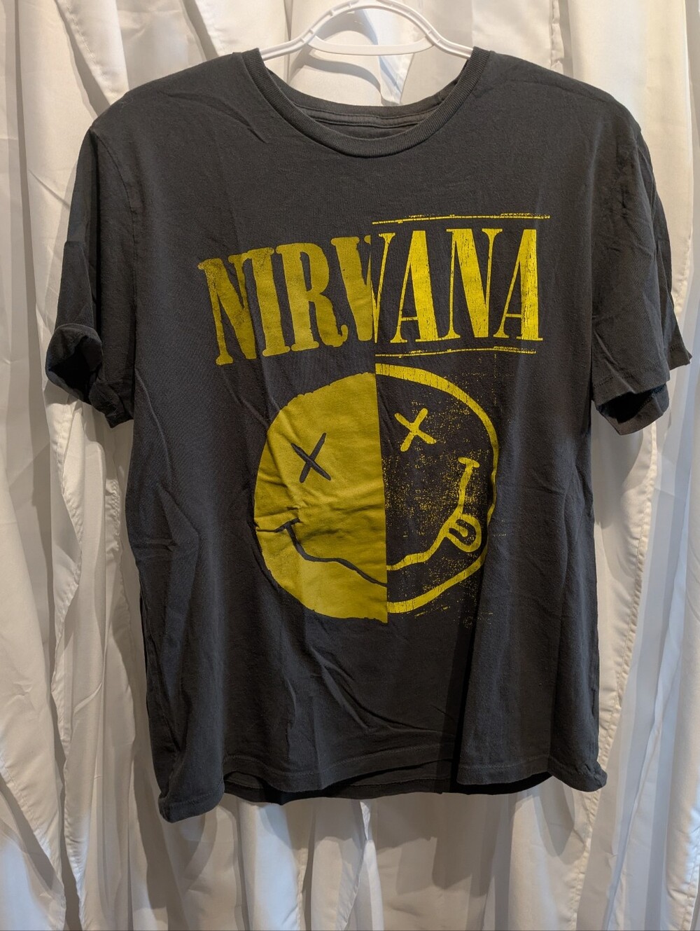 17 Old Navy Nirvana Graphic T-Shirt Charcoal Gray Split Smiley Face Men's Medium
